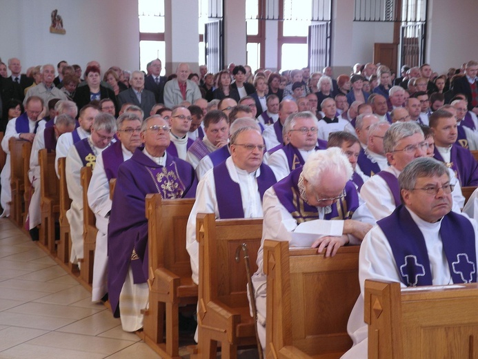 Pogrzeb śp. ks. Leonarda Stroki cz. 1