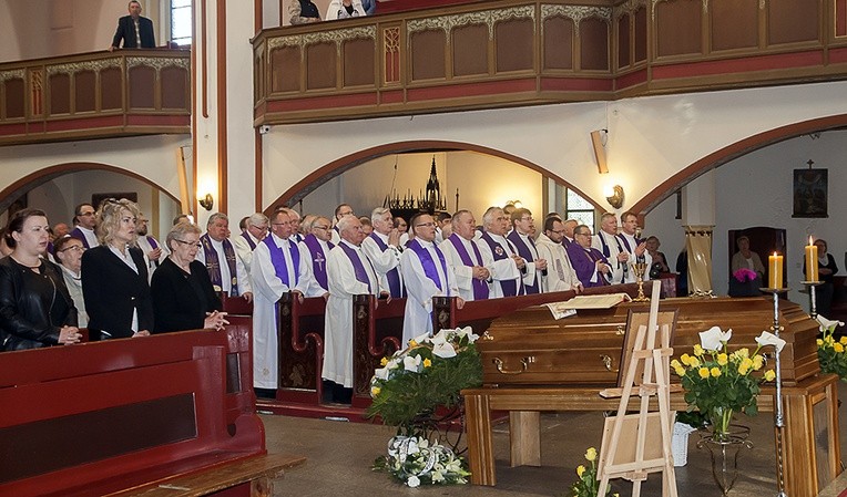 Pożegnanie śp. ks. Mielcarzewicza