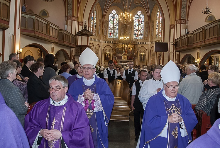 Pożegnanie śp. ks. Mielcarzewicza