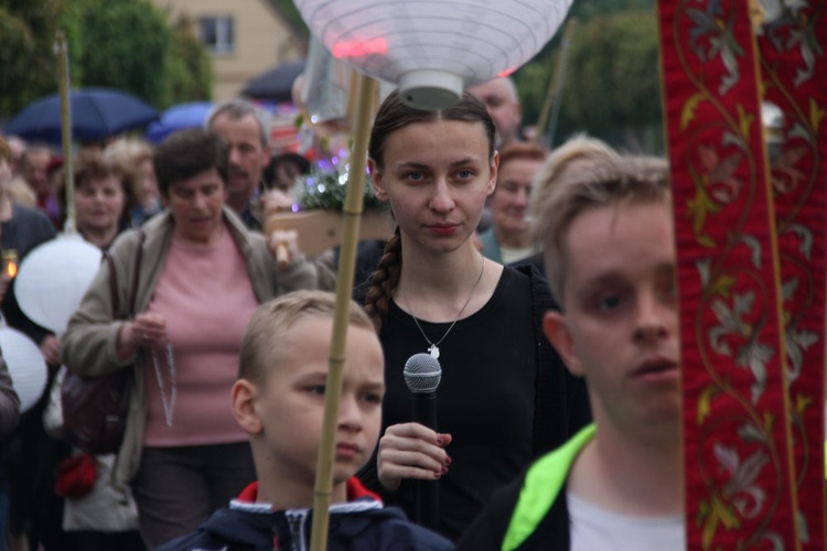 Procesja różańcowa ulicami Baborowa