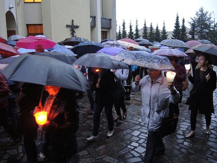 Koronacja figury Matki Bożej Fatimskiej w Kętach