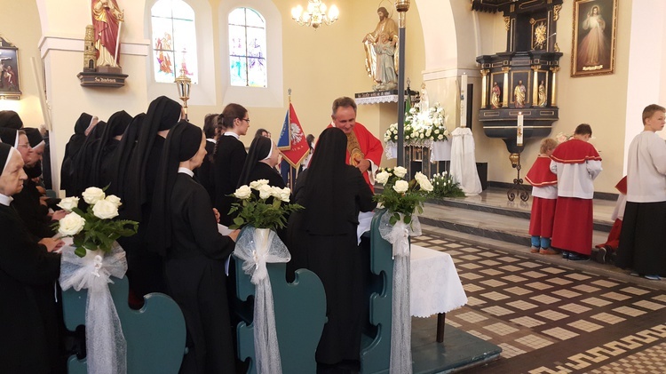 Brzezie, 80-lecie śmierci sługi Bożej s. M. Dulcissimy - Eucharystia