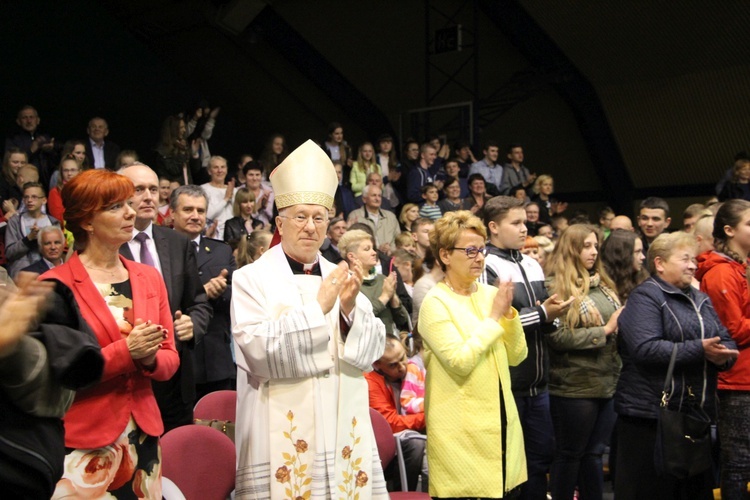 Wigilia Zesłania Ducha Świętego w Rawie Mazowieckiej