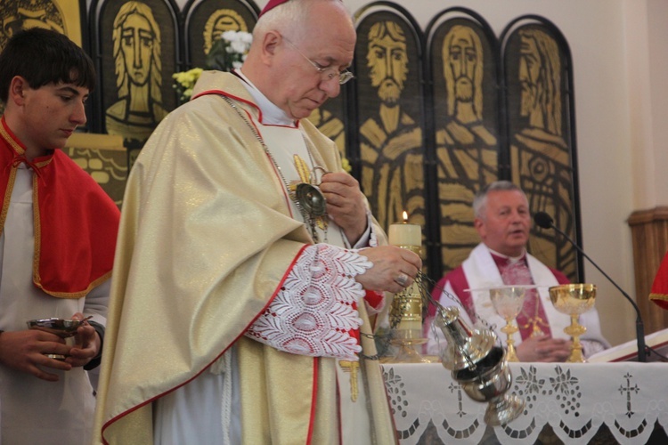 10. rocznica nadania imienia Jana Pawła II Gimanzjum w Bedlnie