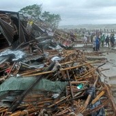 11 ofiar cyklonu, 500 tys. ewakuowanych