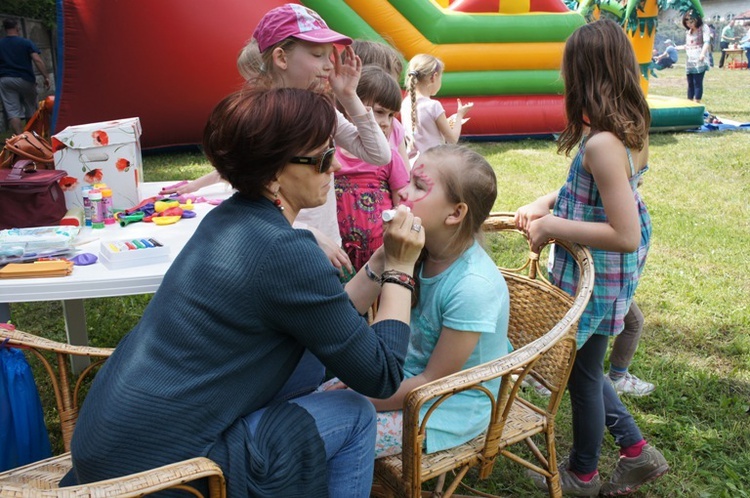 Święto Rodziny w Niepublicznej SP "Źródła"