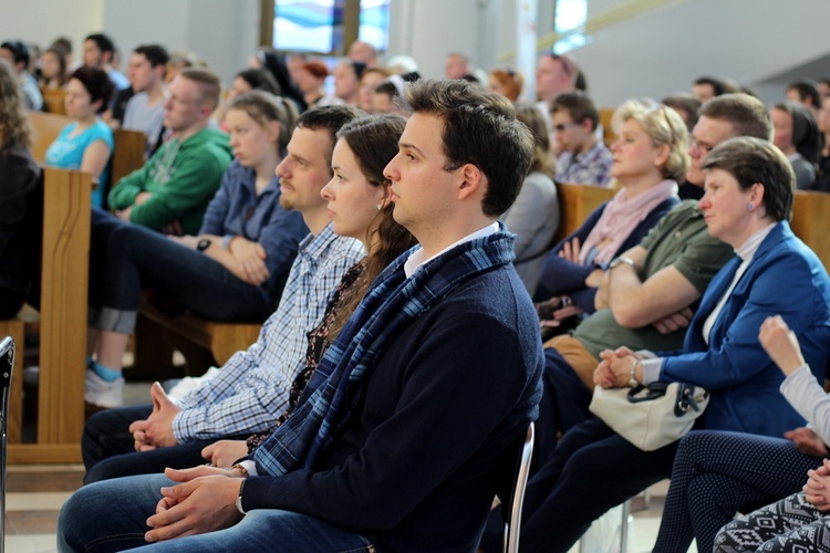 Majowe rekolekcje "Dla nas i całego świata"