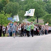 300 pielgrzymów, w większości młodych, przeszło 35 km z Żuromina.