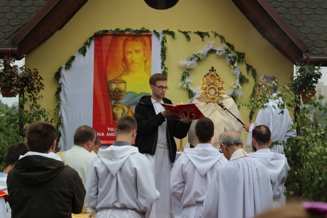 Procesja Bożego Ciała w parafii św. Elżbiety w Cieszynie