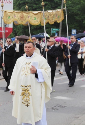 Procesja Bożego Ciała w parafii św. Elżbiety w Cieszynie