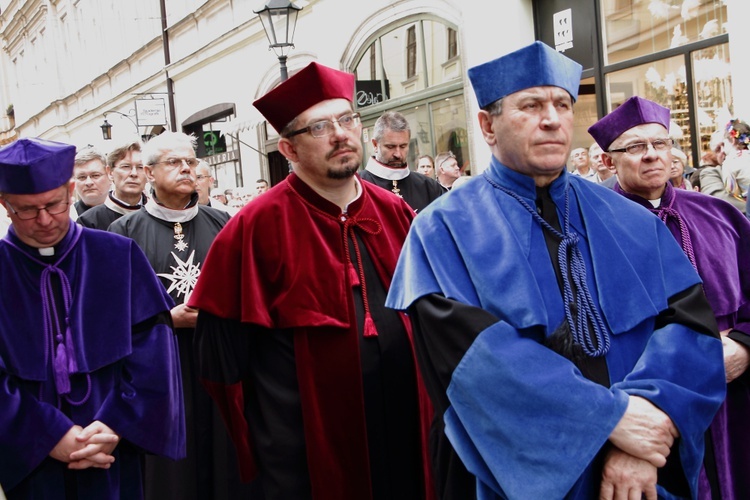 Boże Ciało 2016 - procesja z Wawelu na Rynek Główny 