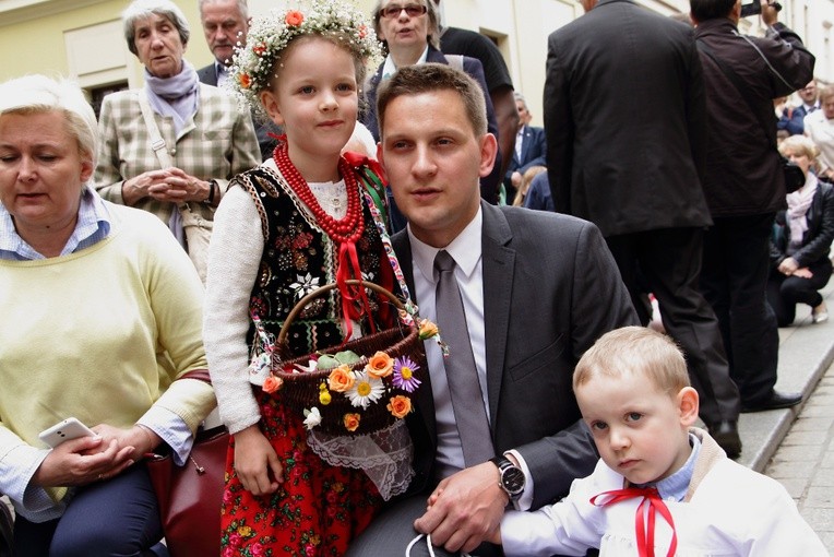 Boże Ciało 2016 - procesja z Wawelu na Rynek Główny 