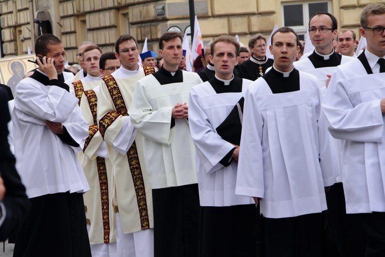 Boże Ciało 2016 - procesja z Wawelu na Rynek Główny 