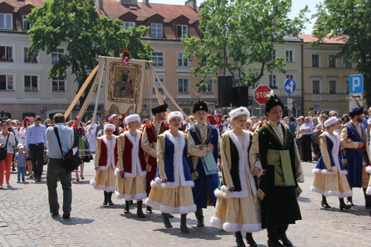 Boże Ciało w Łowiczu - Procesja