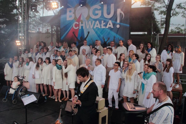 Koncert ewangelizacyjny "Bogu chwała" w Rumi