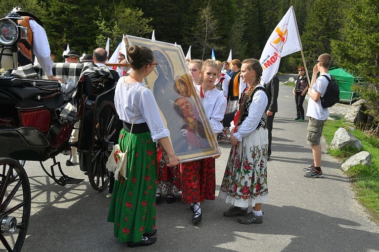 Z widokiem na góry