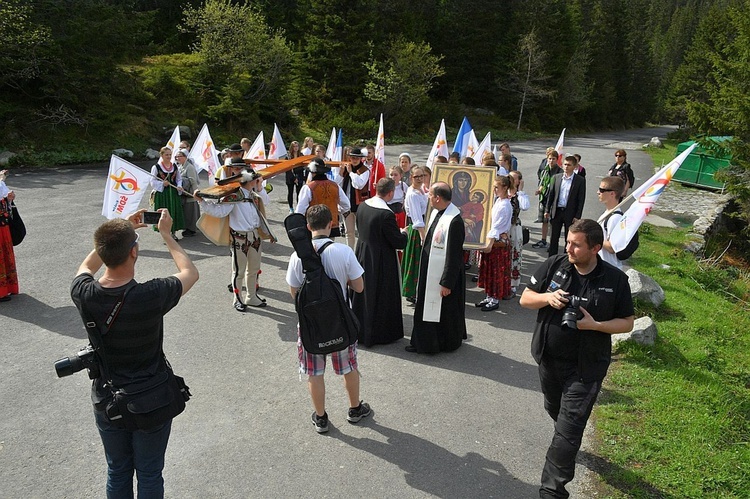 Z widokiem na góry