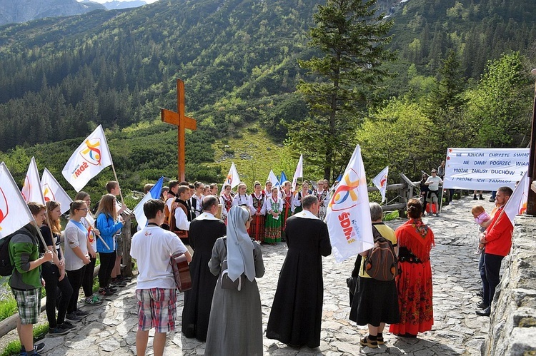 Z widokiem na góry