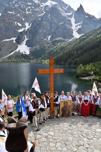 Z widokiem na góry