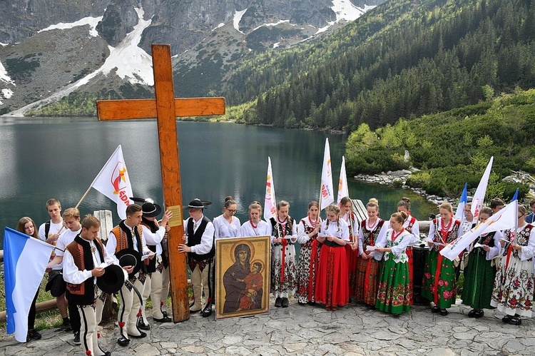 Z widokiem na góry