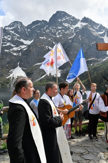 Z widokiem na góry