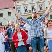 To emanacja radości wiary, która wciąga innych.