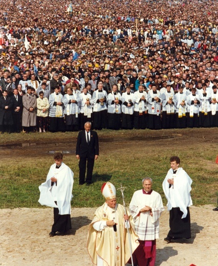 Msza św. na radomskim lotnisku