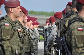 Macierewicz: Będzie zaciąg do obrony terytorialnej 