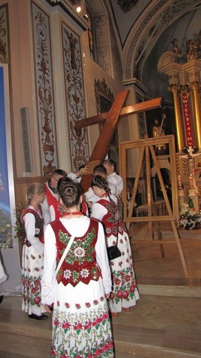 Peregrynacja symboli ŚDM w Czarnym Dunajcu - cz.1