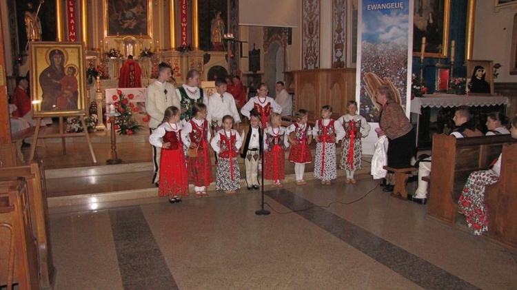 Peregrynacja symboli ŚDM w Czarnym Dunajcu - cz.1