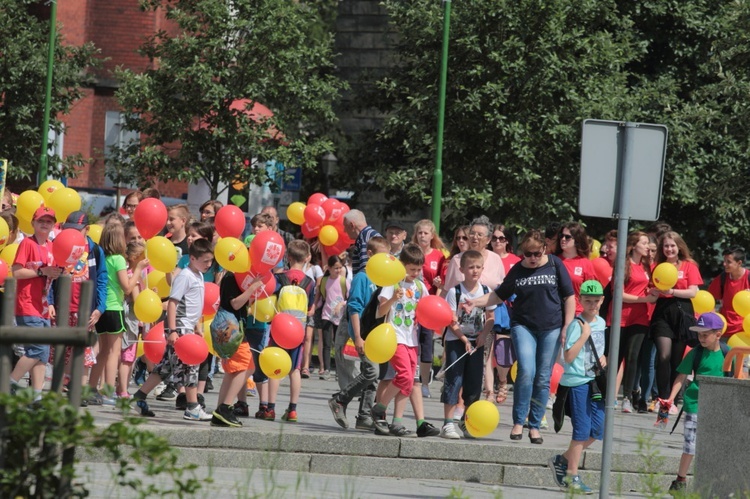 Dziecięco w parku miejskim