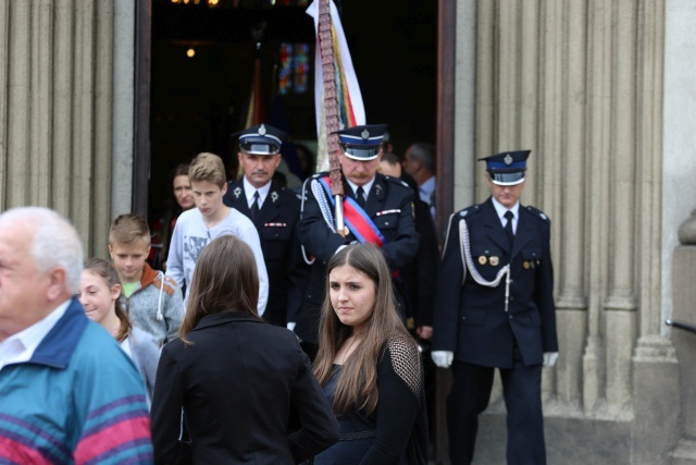 Ostatnie pożegnanie śp. ks. inf. Stanisława Dadaka w Wilamowicach