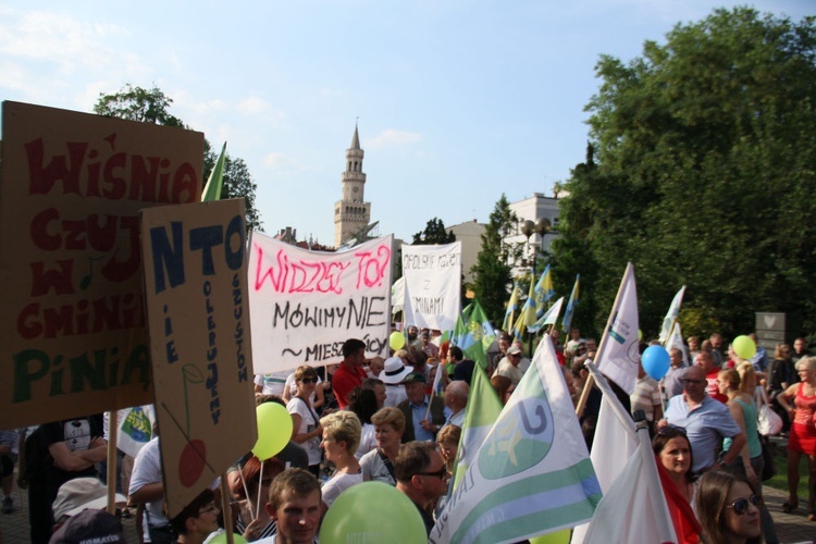 Festiwalowa manifestacja przeciw powiększeniu Opola kosztem gmin