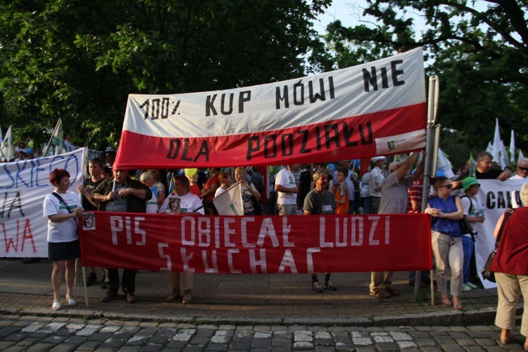 Festiwalowa manifestacja przeciw powiększeniu Opola kosztem gmin