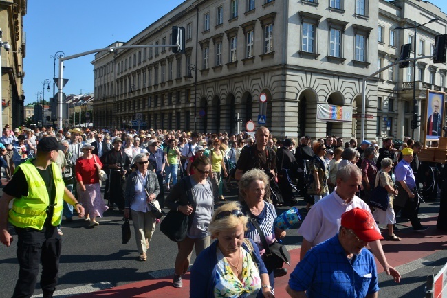 Procesja w IX Dzień Dziękczynienia