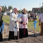 Poświęcenie placu pod budowę kościoła w Skierniewicach