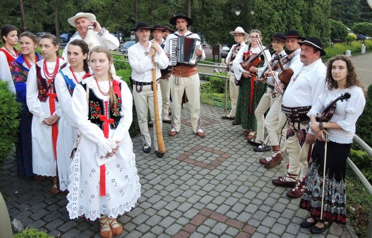 Poświęcenie Drogi Światła w Cygańskim Lesie