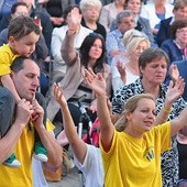 Uczestnicy spotkania chętnie wyrażali swoje emocje towarzyszące modlitwie.