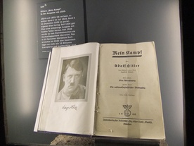 Dodatek do gazety: "Mein Kampf" 