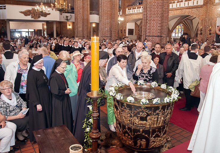 Celebracja odnowienia przyrzeczeń chrztu 