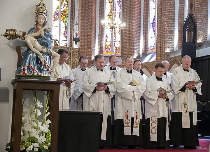 Celebracja odnowienia przyrzeczeń chrztu 