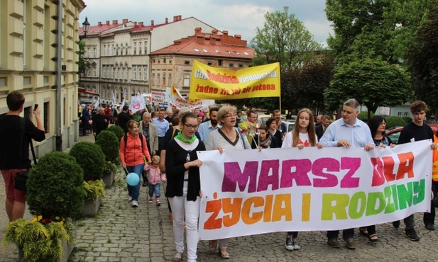 Marsz wyruszył z placu katedralnego