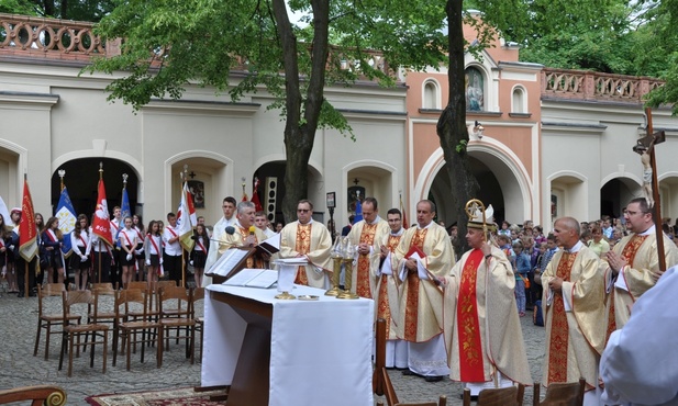 Szkoła wiedzy i miłosierdzia