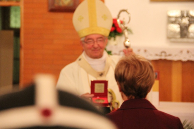 Wizyta abp. Głódzia w Szpitalu Marynarki Wojennej