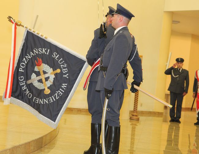 Poświęcenie sztandaru aresztu w Międzyrzeczu