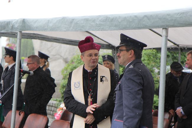 Poświęcenie sztandaru aresztu w Międzyrzeczu