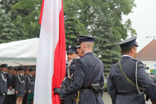 Poświęcenie sztandaru aresztu w Międzyrzeczu