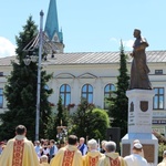 Poświęcenie pomnika św. abp. Bilczewskiego w Wilamowicach