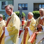 Poświęcenie pomnika św. abp. Bilczewskiego w Wilamowicach