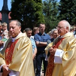 Poświęcenie pomnika św. abp. Bilczewskiego w Wilamowicach